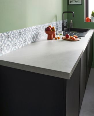 Crédence de cuisine auto-adhésive Caméléo imitation carrelage vert blanc l. 200 cm x H. 40 cm x ép. 0,2 mm