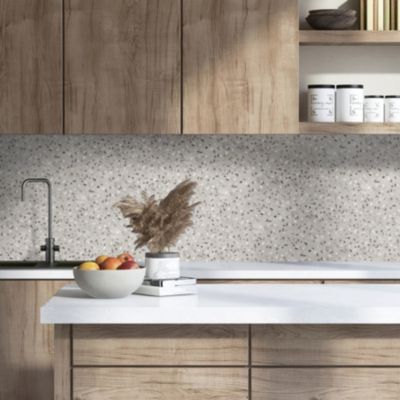 Crédence de cuisine effet terrazzo gris IDPanneaux L. 300 x H. 60 cm