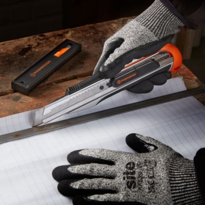 Cutter Magnusson 25 mm Noir et orange