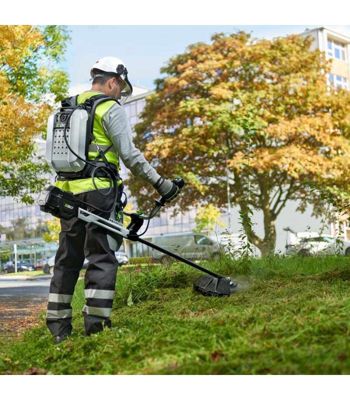 Débroussailleuse professionnelle avec guidon arbre transmission carbone Egopower BCX3800E