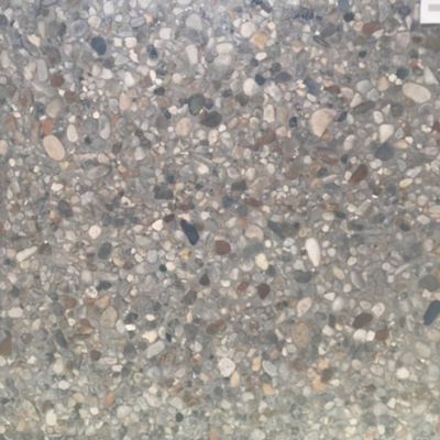 Dalle béton gravillons fond gris 40 x 40 cm, ép.3,5 cm