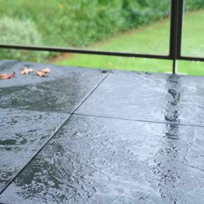 Dalle de terrasse composite aspect pierre anthracite Angara Klikstrom 40 x 40 cm