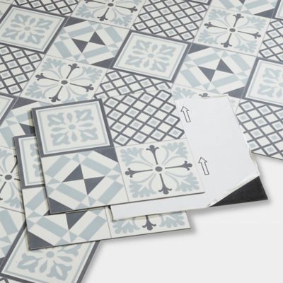 Dalle PVC adhésive effet carreaux de ciment noir et blanc L.30,5 x l.30,5 cm x ép.2 mm, GoodHome Poprock