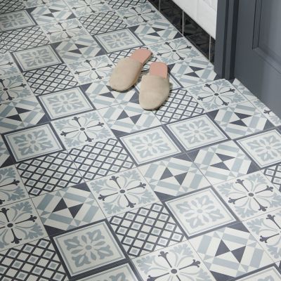 Dalle PVC adhésive effet carreaux de ciment noir et blanc L.30,5 x l.30,5 cm x ép.2 mm, GoodHome Poprock