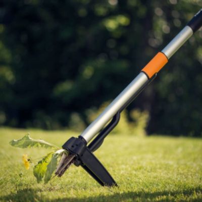Désherbeur téléscopique 4 dents SmartFit Fiskars