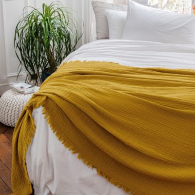 Dessus de lit 270x250 cm BREHAT 100% gaze de coton jaune miel