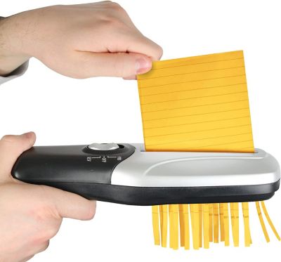 Destructeur de documents FISHTEC compact électrique pile ou USB 26x8 cm