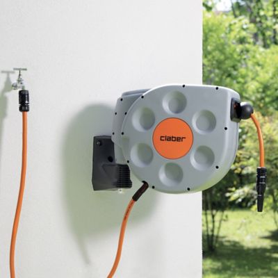 Dévidoir mural automatique Claber Rotoroll Evolution équipé avec tuyau d'arrosage 20m