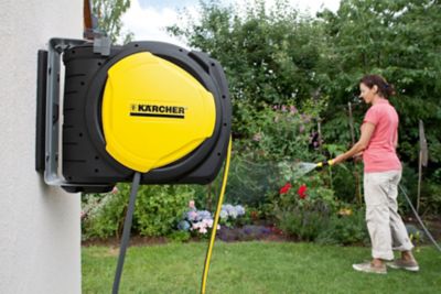 Dévidoir mural automatique Karcher équipé avec tuyau d'arrosage L.20 m