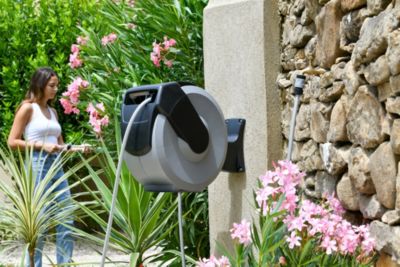 Dévidoir mural automatique Techn'o équipé avec tuyau d'arrosage L.25 m