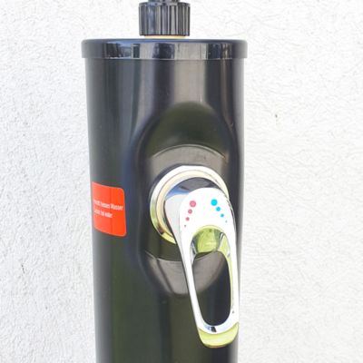 Douche Solaire 10 Litres Piscine Jardin Avec Mitigeur - Installation Exterieure Pour Piscine Et Jardin - Se Raccorde A Un Tuyau