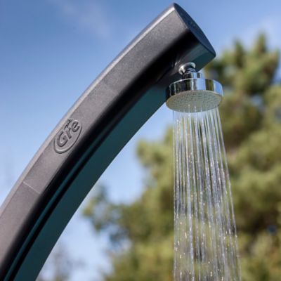 Douche solaire courbée Design Gré 25L noire