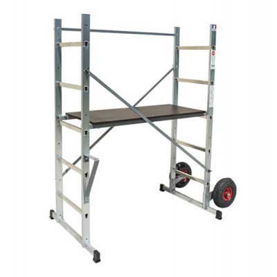 Echafaudage de jardin pour tailler sa haie ou couper des branches - 9473-951