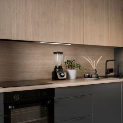 Emuca Luminaire LED Kaus Black rechargeable par usb avec capteur tactile, 600mm, Peint en noir, Plastique et Aluminium