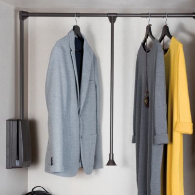 Emuca Penderie rabattable pour armoire Hang, 600 - 830, Peint en moka, Acier et Plastique.