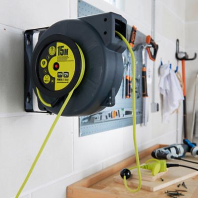 Enrouleur automatique de câble mural H05VVF 3G 1,5mm² 15m