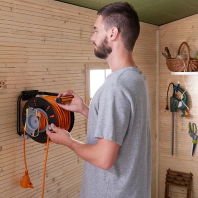 Enrouleur de jardin Diall 22/3M H05VVF 3G1 5mm²
