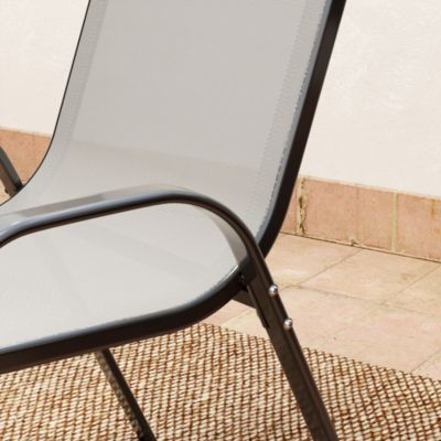 Ensemble bistro de jardin 3 pièces - 2 chaises, table ronde plateau verre - acier textilène gris clair
