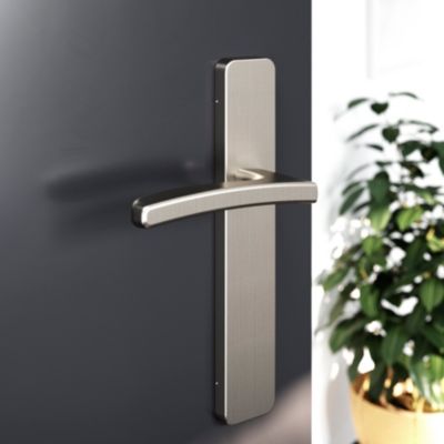 Ensemble poignée sur plaque rectangulaire GoodHome Irvil effet nickel satin gris L.126.5mm x l.42mm entraxe 165-195mm