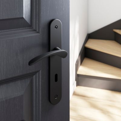 Ensemble poignée sur plaque rond serrure GoodHome Beare effet nickel mat noir L.110.5mm x l.40mm entraxe 195mm