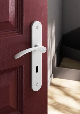 Ensemble poignée sur plaque rond serrure GoodHome Beare mat blanc L.110.5mm x l.40mm entraxe 195mm