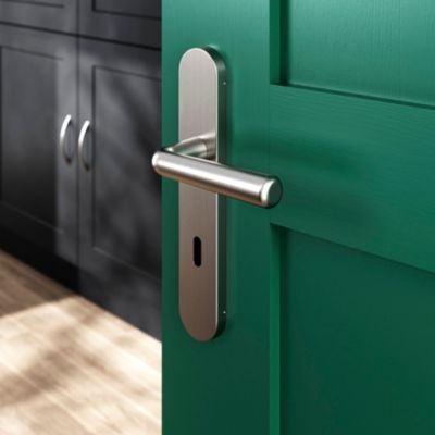 Ensemble poignée sur plaque rond serrure GoodHome Dizel effet nickel satin gris L.121.5mm x l.42mm entraxe 165-195mm