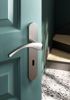 Ensemble poignée sur plaque rond serrure GoodHome Ruis effet nickel satin gris L.138.5mm x l.42mm entraxe 165-195mm
