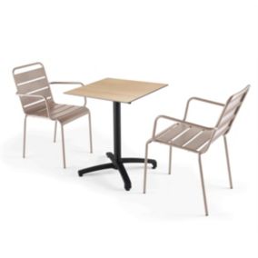 Ensemble table de terrasse stratifié en chene et 2 fauteuils taupe  Oviala