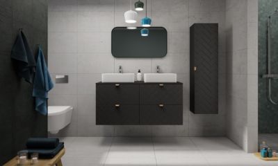 Ensemble un meuble sous vasque 160 cm avec le plan CHÊNE et une colonne 35/136 cm à suspendre MADIS NOIR
