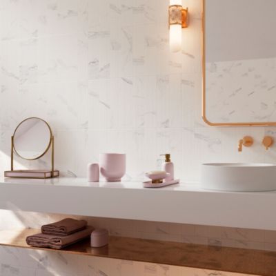 Faïence murale décor linéaire effet marbre blanc calacatta mat L.30 x l.7 cm, Minerra
