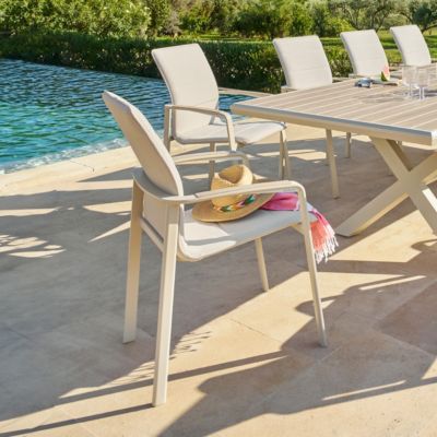 Fauteuil de jardin empilable Diese argile & ivoire aluminium et texaline - Hespéride