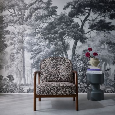 Fauteuil scandinave arrondi bois d'hévéa et imprimé léopard