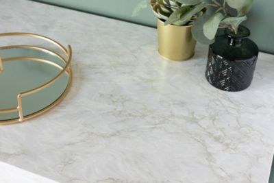 Film adhésif décoratif D-C-Fix Marmor Cortes gold PVC avec adhésif marbre lisse mat et satiné blanc et doré L. 200 x l. 67,5 cm