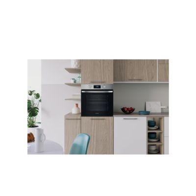 Four intégrable multifonction 71l 60cm pyrolyse Indesit IO275PX