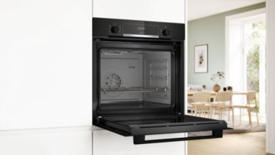 Four multifonctions nettoyage pyrolyse EcoClean Bosch HBA553BA3F 71L noir