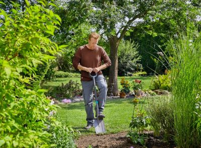 GARDENA bêche ErgoLine 17010-20 - 117 cm, lame acier trempé, manche bois ergonomique