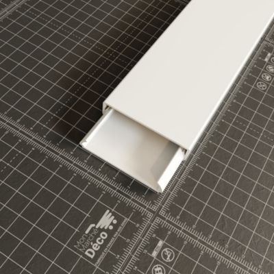 Goulotte TV Cache-Câble Adhésive Carrée PVC - L. 1,20 m - Blanc
