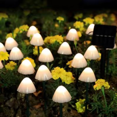 Guirlande solaire à piquer jardin 12 m 20 lampes LED Newgarden Champy