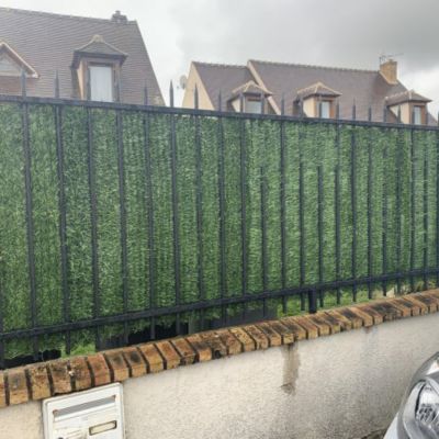 Haie végétale artificielle 110 brins - Long 6 m, Hauteur 1.20 m