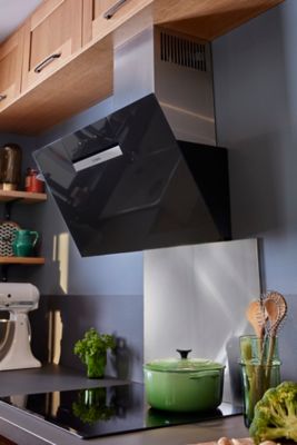 Hotte inclinée Bosch DWK87EM60 noir, 80 cm