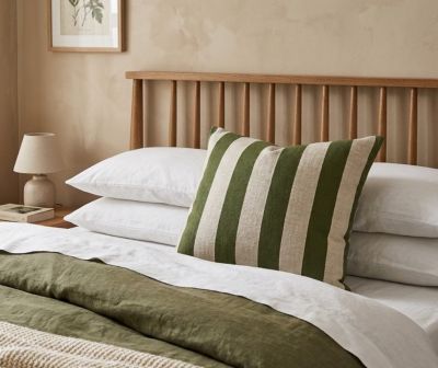 Housse de coussin 60 x 60 cm carrée en coton rayé vert kaki Deko&Co