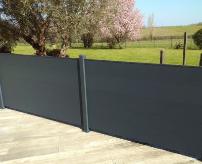 Kit clôture aluminium Gris anthracite - Hauteur 140 cm - Long 8 m - lames pleines - poteaux à sceller