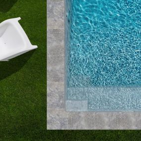 KIT COMPLET - Margelles pour piscine 6x3m en Travertin Gris (inclus colle, joint, hydrofuge ...) - RO'MA Nature