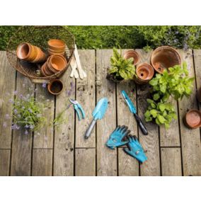 Kit de jardinage Gardena avec gants, sécateur, transplantoire et désherbeur