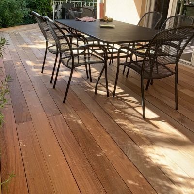 Kit terrasse bois exotique IPE pour 10 m², Lames 2,45 m, lambourdes 2,15 m et visserie Inox.