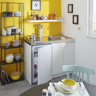 Kitchenette Simply blanche, caisson + plan de travail + évier + frigo + plaque électrique