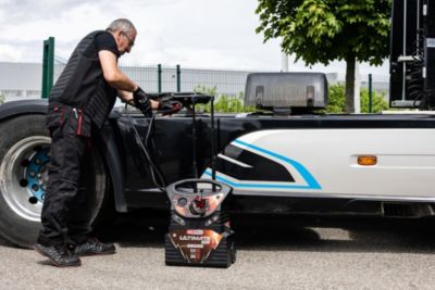 KS Tools - 550.1825 - Booster à batterie 12V/24V PL à trolley - 6200A/3100A