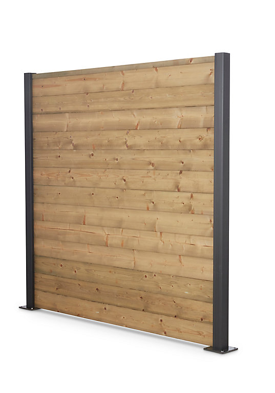 Poser une clôture avec des panneaux en bois (Castorama) 