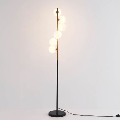 Lampadaire design noir et laiton sphères blanches - Sierra