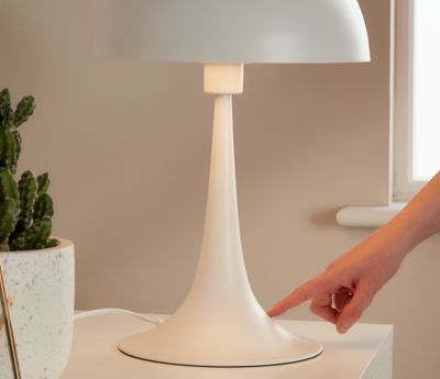 Lampe à poser Buzzell E27 IP20 blanc
